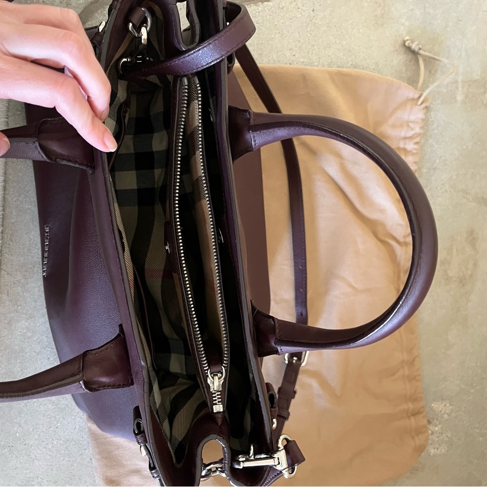 Authentic Burberry Tote - Picture 4 of 7